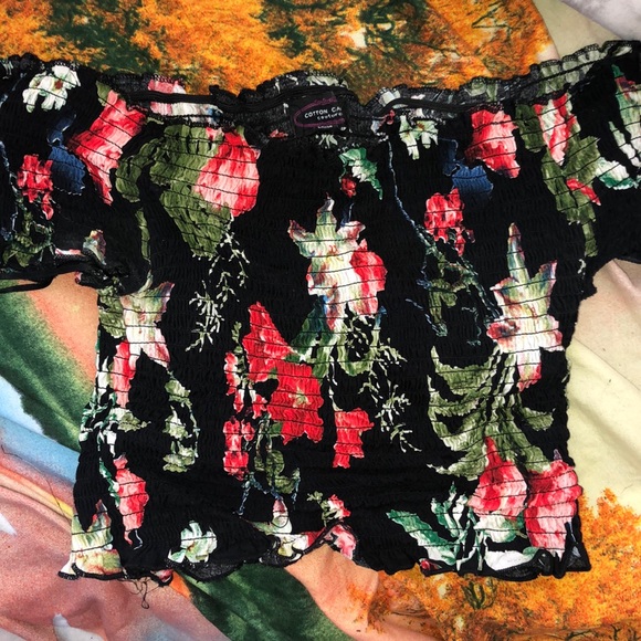 2 piece set ⭐️ - Picture 2 of 4